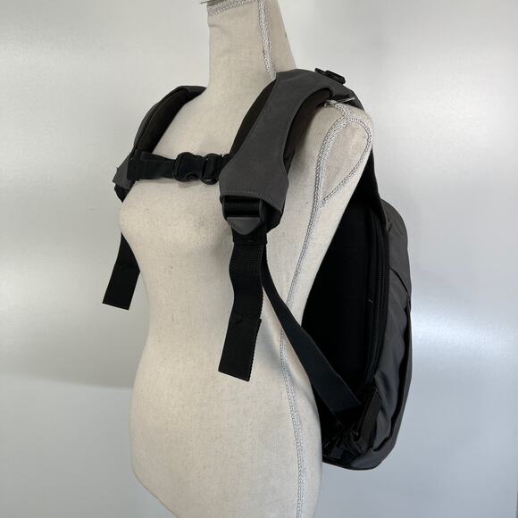 Crumpler Karachi Outpost Backpack Codura Nylon Camera Gear Pack Small - Picture 9 of 11